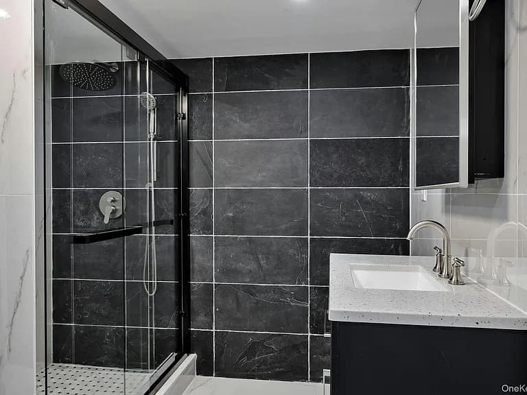 Contemporary Bath